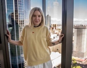 Caitlin Hill, TheHill88 – A Journey Through YouTube Stardom – UTube Bio